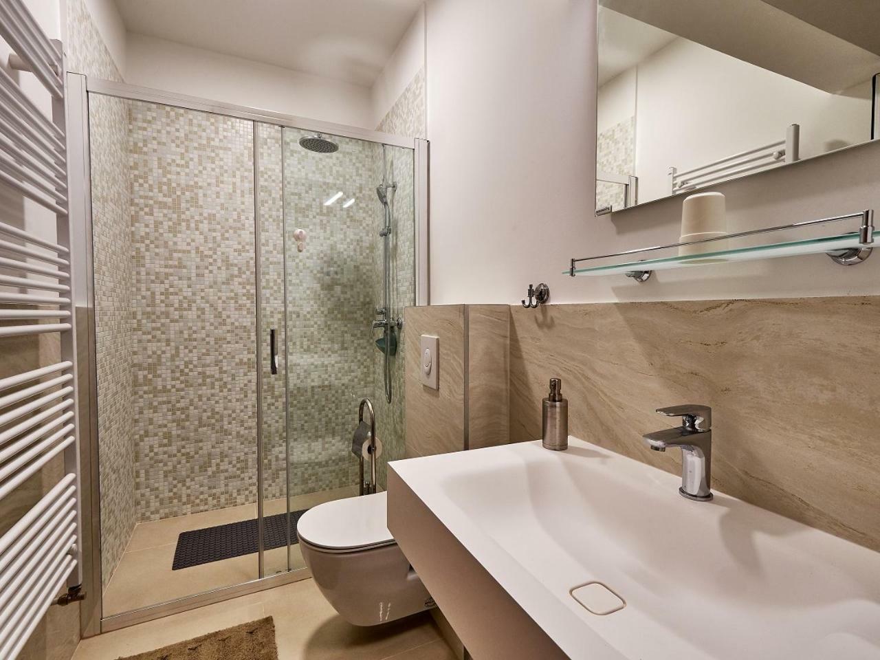 Eva Rooms & Studio Apartment Karlovac Exteriér fotografie