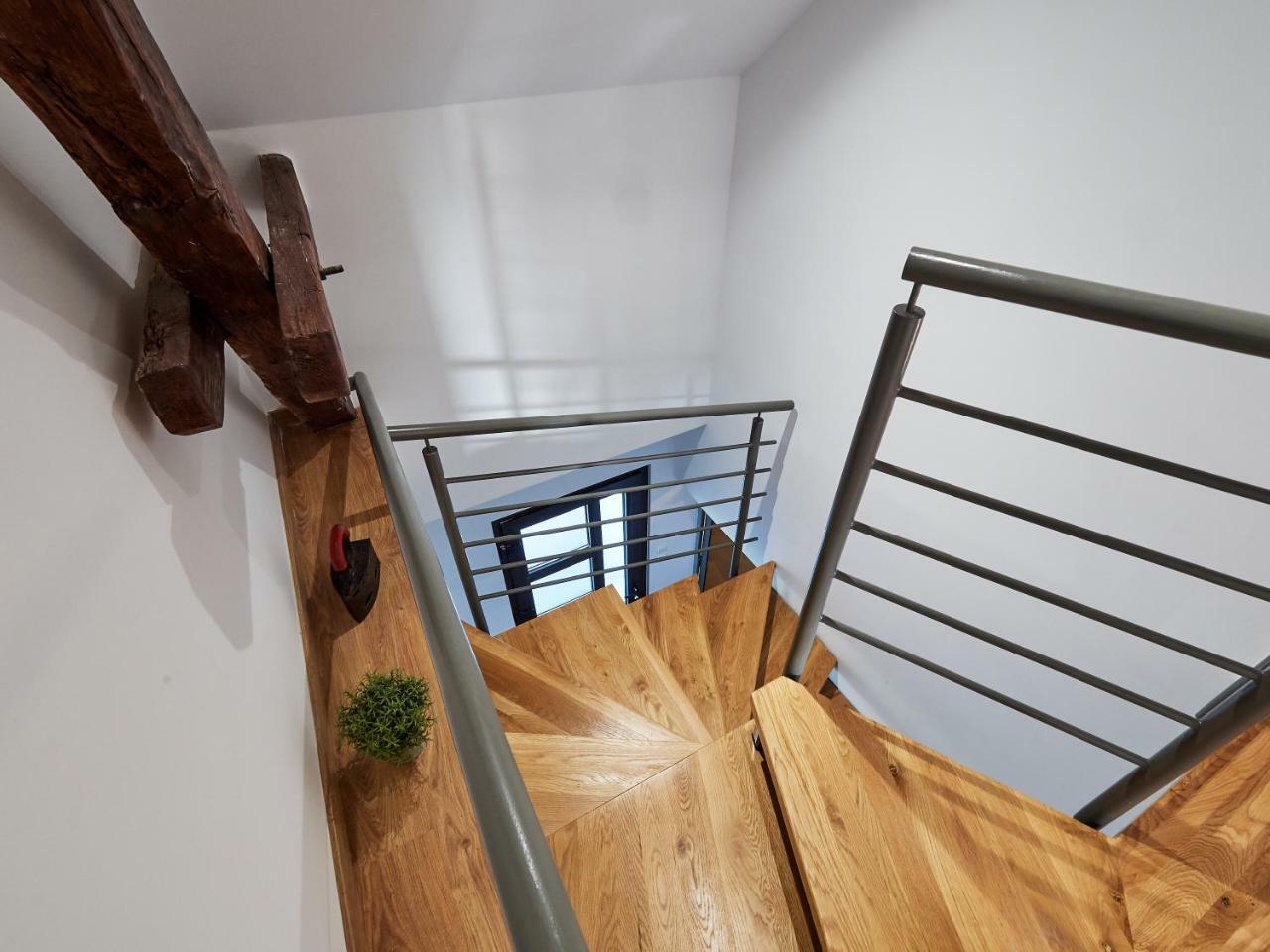 Eva Rooms & Studio Apartment Karlovac Exteriér fotografie