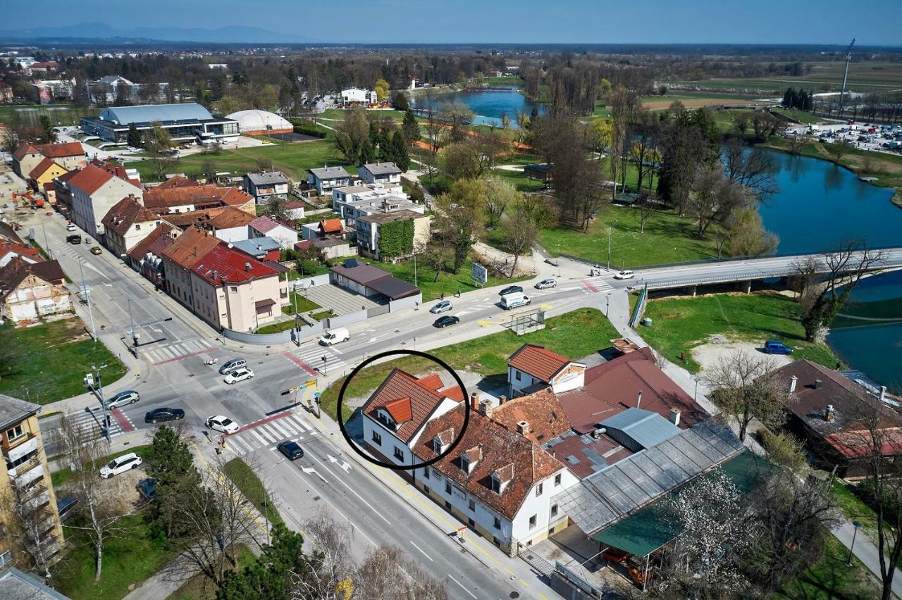 Eva Rooms & Studio Apartment Karlovac Exteriér fotografie